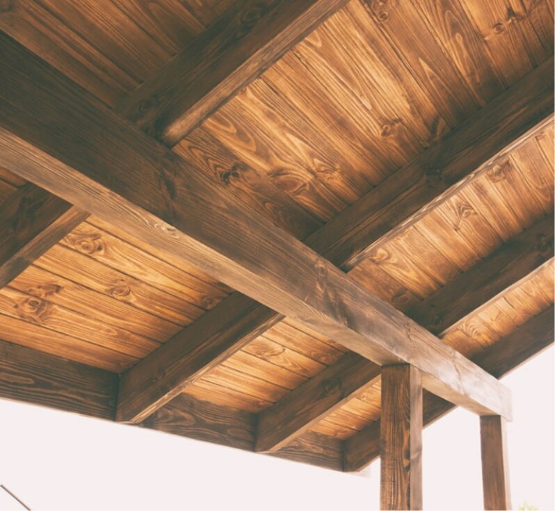 Particolare di tetto in legno