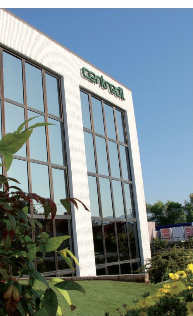 sede Centredil a Gussago via Mandolossa 124 magazzino e uffici sede Centredil esterno magazzino edile centrale